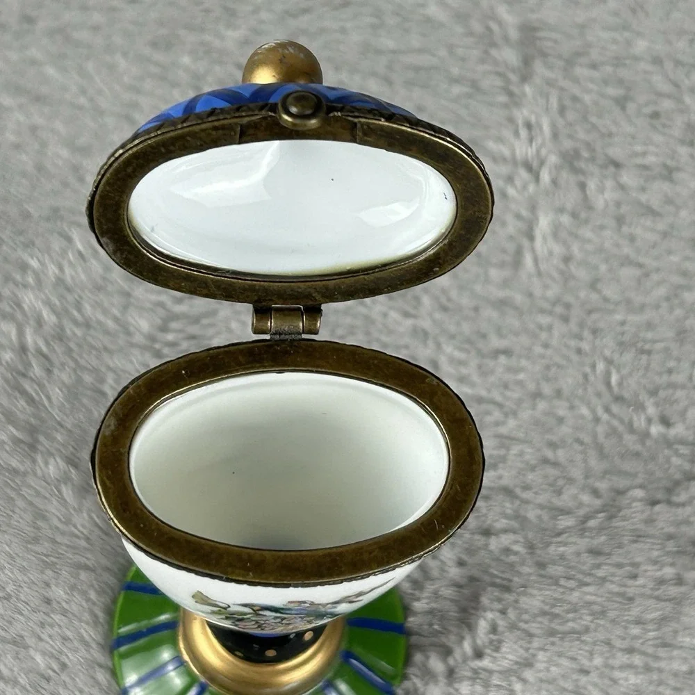 Tracy Porter The Home Collection trinket box shaped like vase, w/bird on grapes